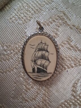 Vintage Ship Scrimshaw Pendant   Brooch
